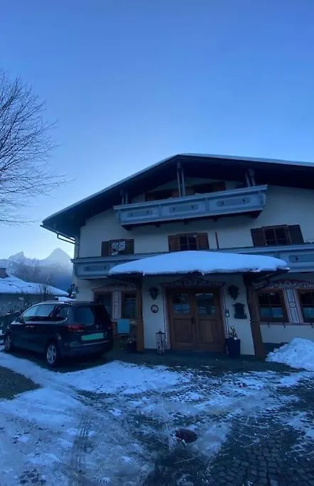 Neues Ruhiges Apartment, Bergblick, Stellplatz Bischofswiesen 0*,